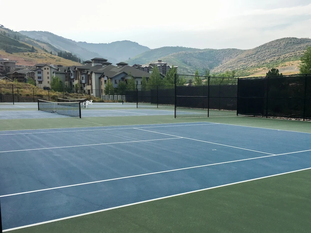 2148 Apache Trail Townhouse #11 5 Bedrooms 4 Bathrooms Townhouse