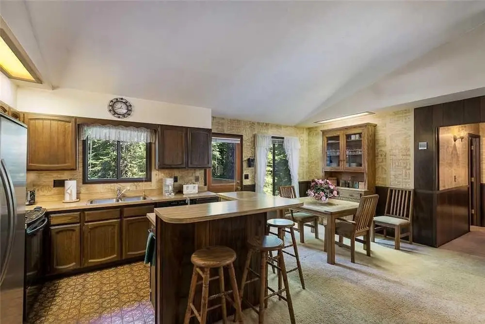 Sauna and Pool Table in Unique Cabin! #313