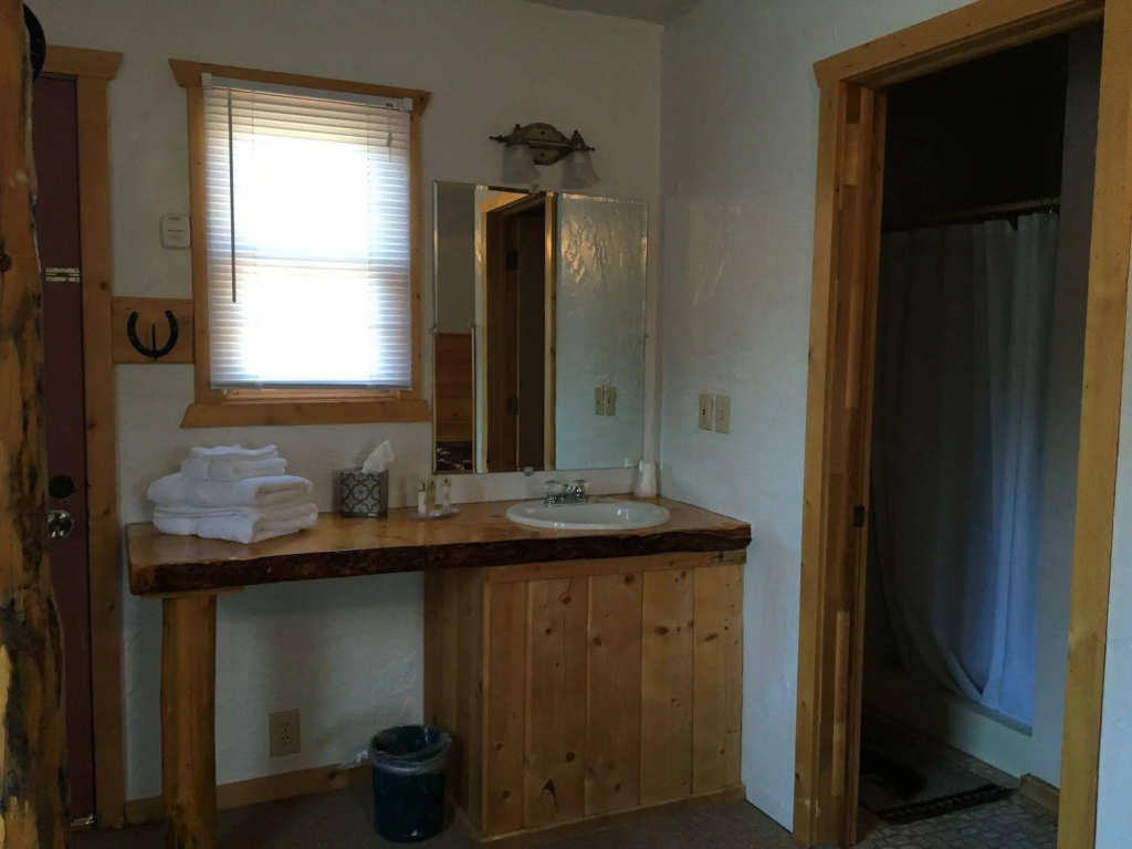Chinook Winds Lodge
