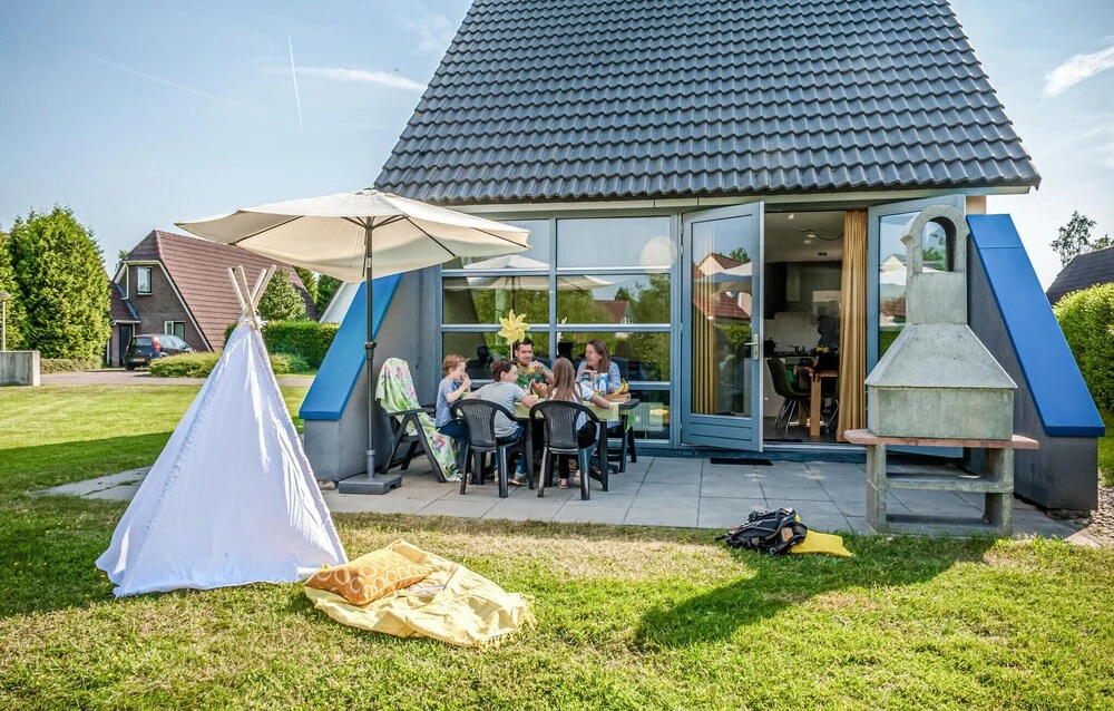 Awesome Home In Vlagtwedde With Wifi