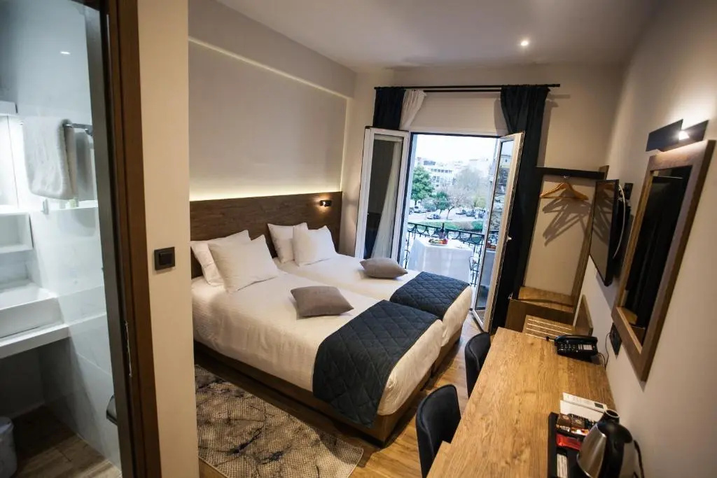 Trikala River House