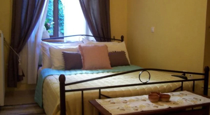 Diavatiko Traditional Apartments