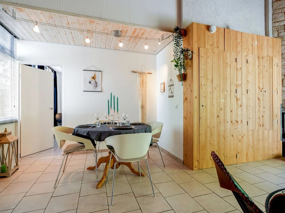 Cozy Holiday Home in Kortgene near Lake Veerse