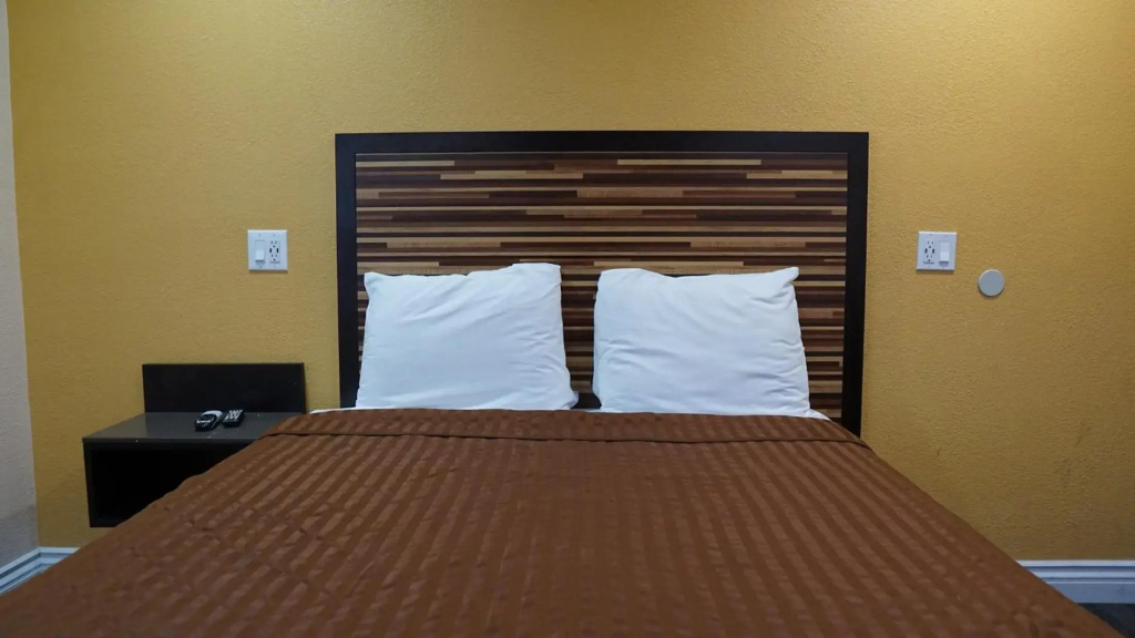 Holly Crest Hotel - Los Angeles, LAX Airport