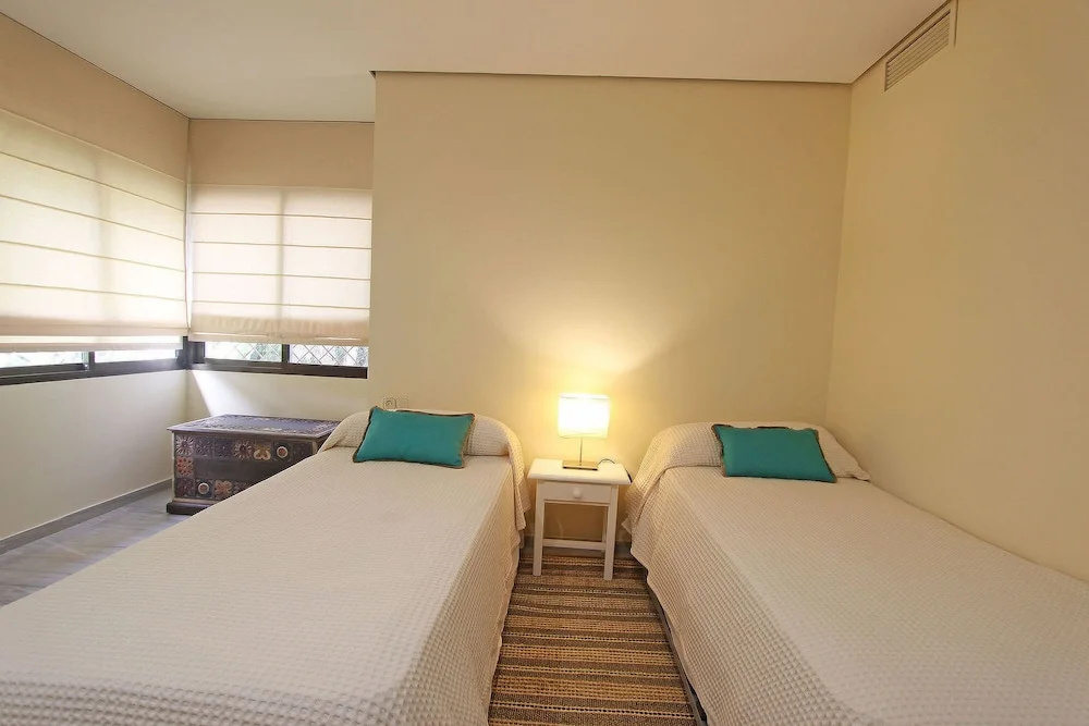 1104 Beach Front Line Apartment Golden Beach 3 Pools