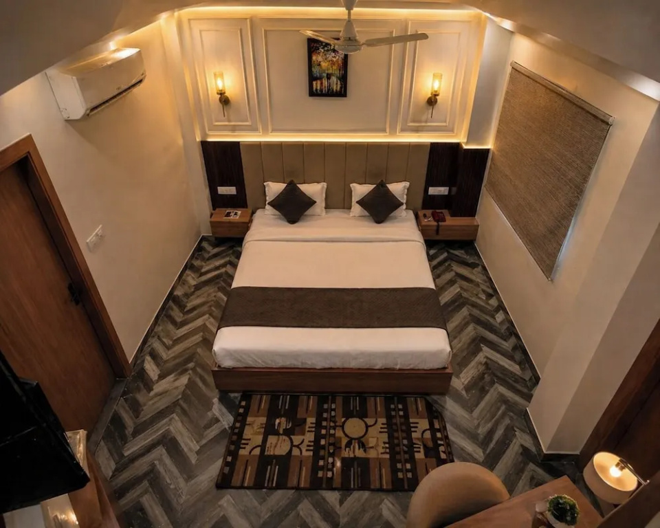 Anaya Retreat