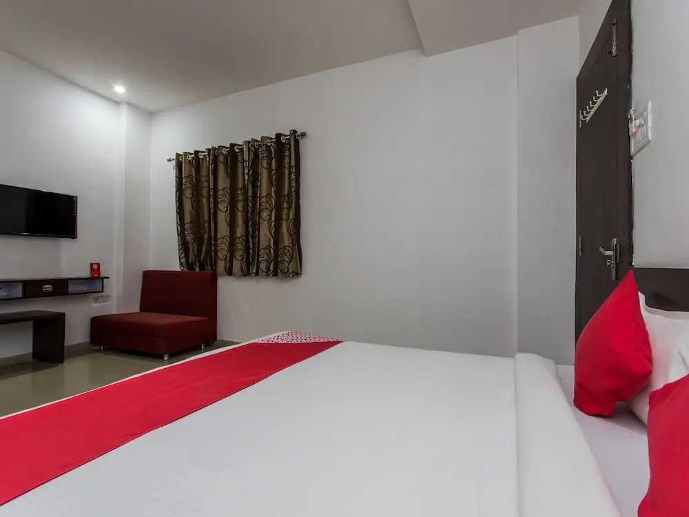 OYO 9969 Hotel Kshipra Dham
