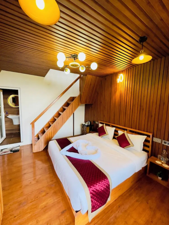 WOW STAYZ2 Ashoka Grand