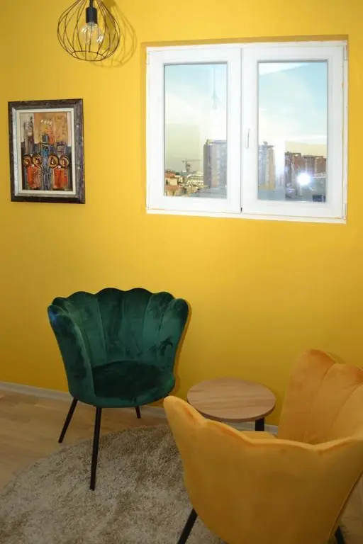 He-Ra Apartment 4