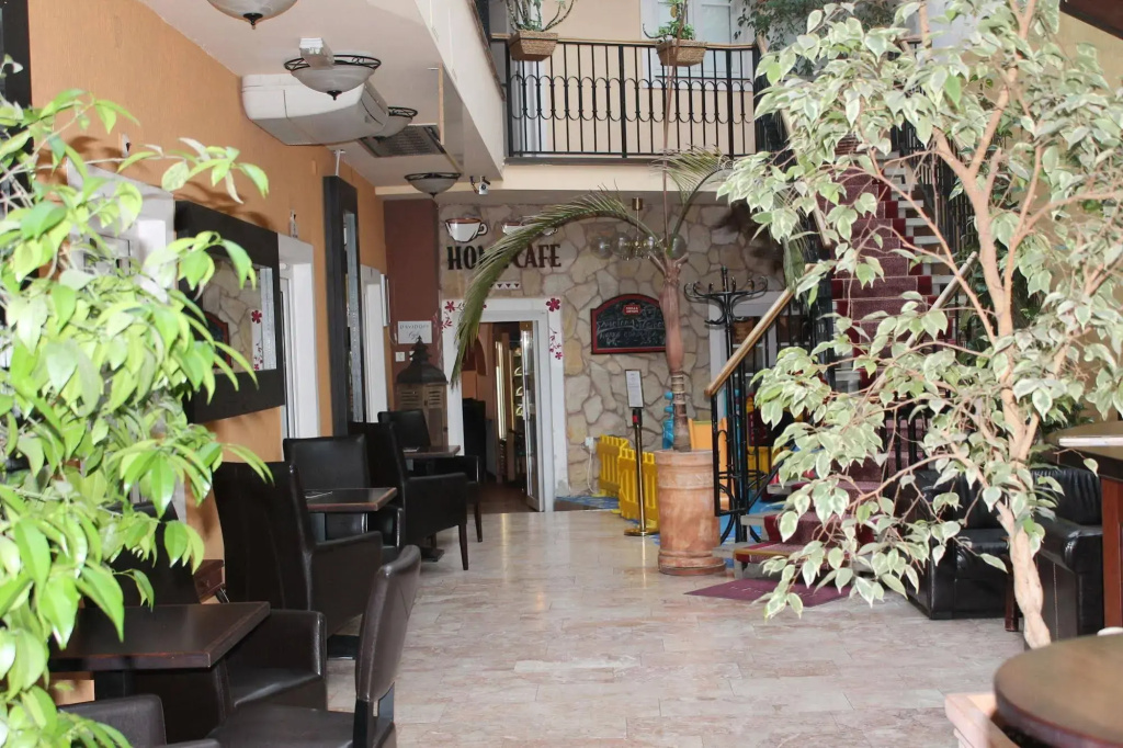 Enjoy Inn