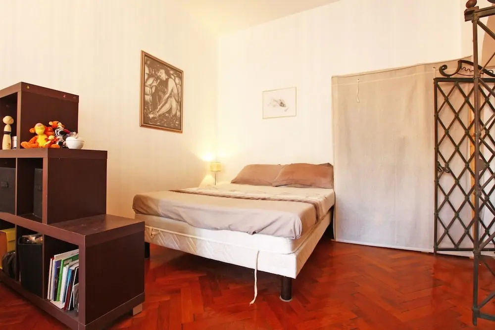 Glamor studio 4 persons with terrace dowtown in Nice
