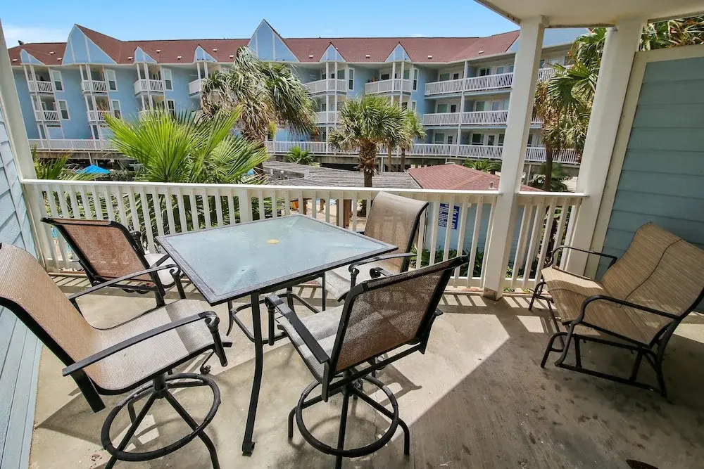 Seascape 2105 1 Bedroom Condo by RedAwning
