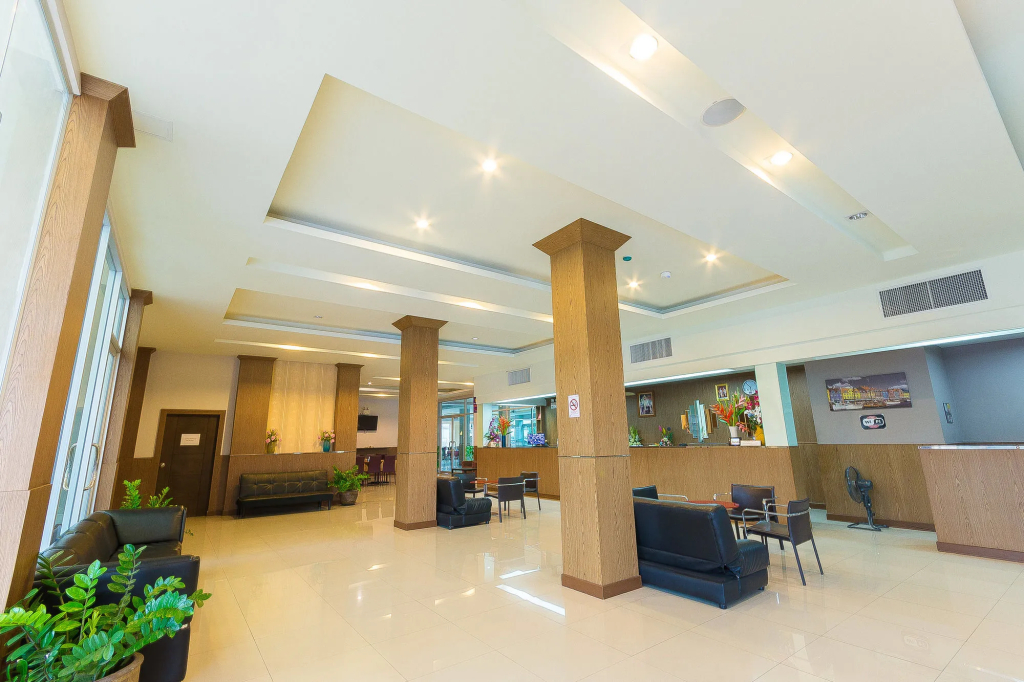 SinKiat Buri Hotel