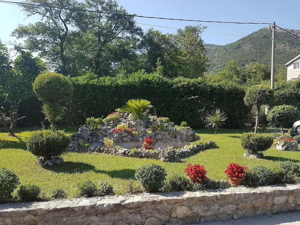 Studio With Pool Near Airport