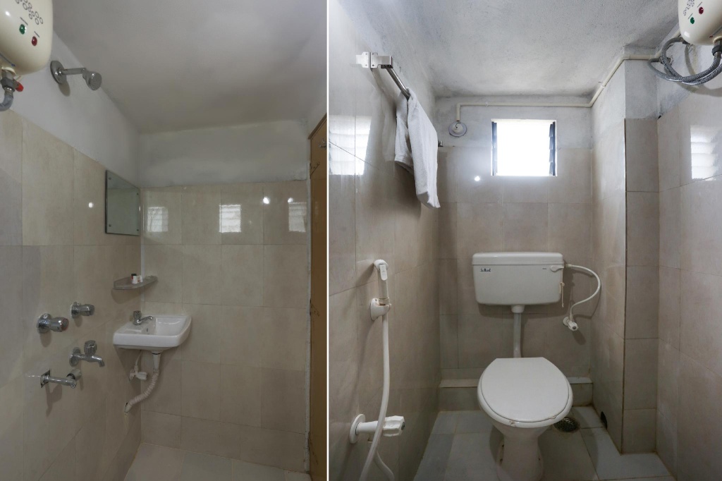 OYO 61919 Piyush Residency