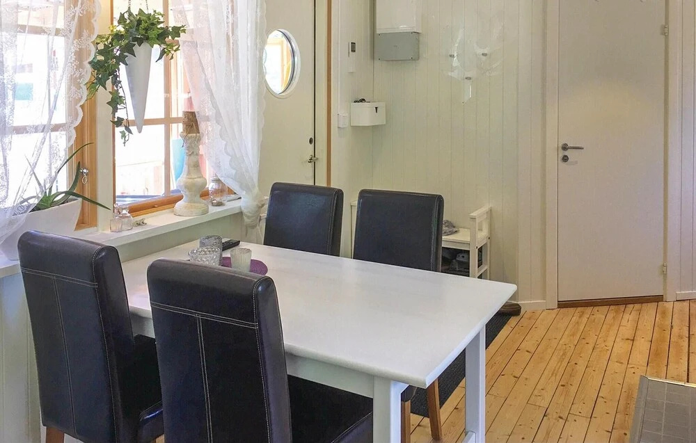 Beautiful Home In Ljungby With Wifi