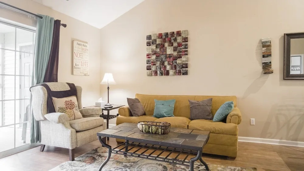 Champions 1-35 2 Bedroom Condo