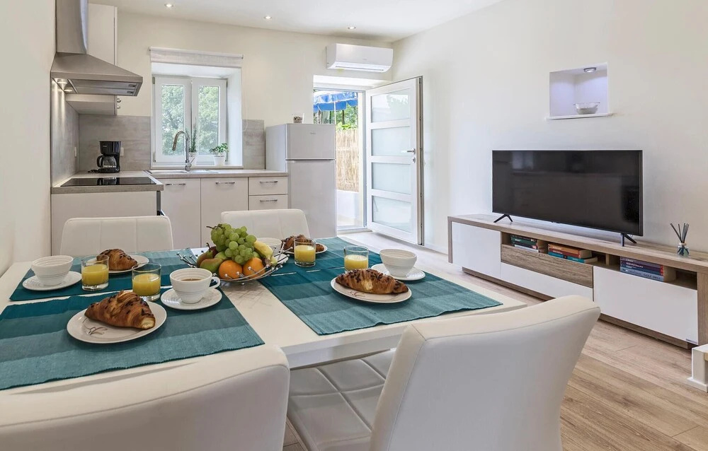 Nice Home In Ripenda Kras, Labin