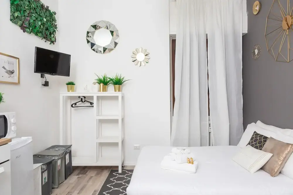 Home Hotel - Paruta 65
