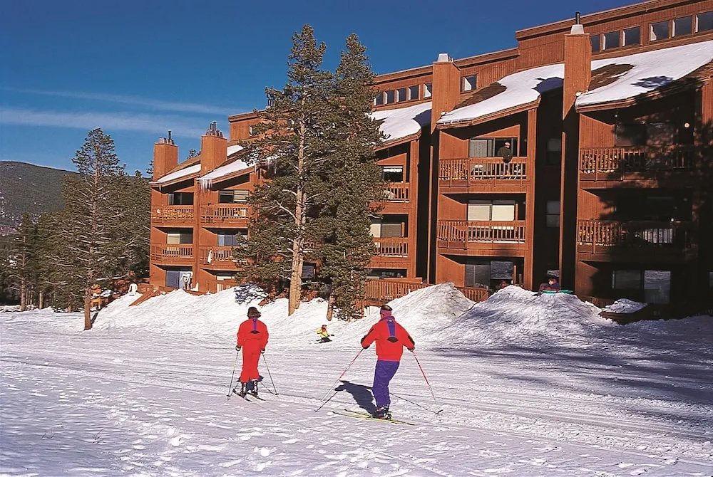 Tyra I Condominiums