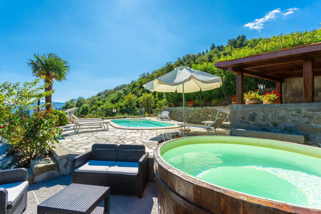 Villa Casale Le Selve Large Private Pool WiFi