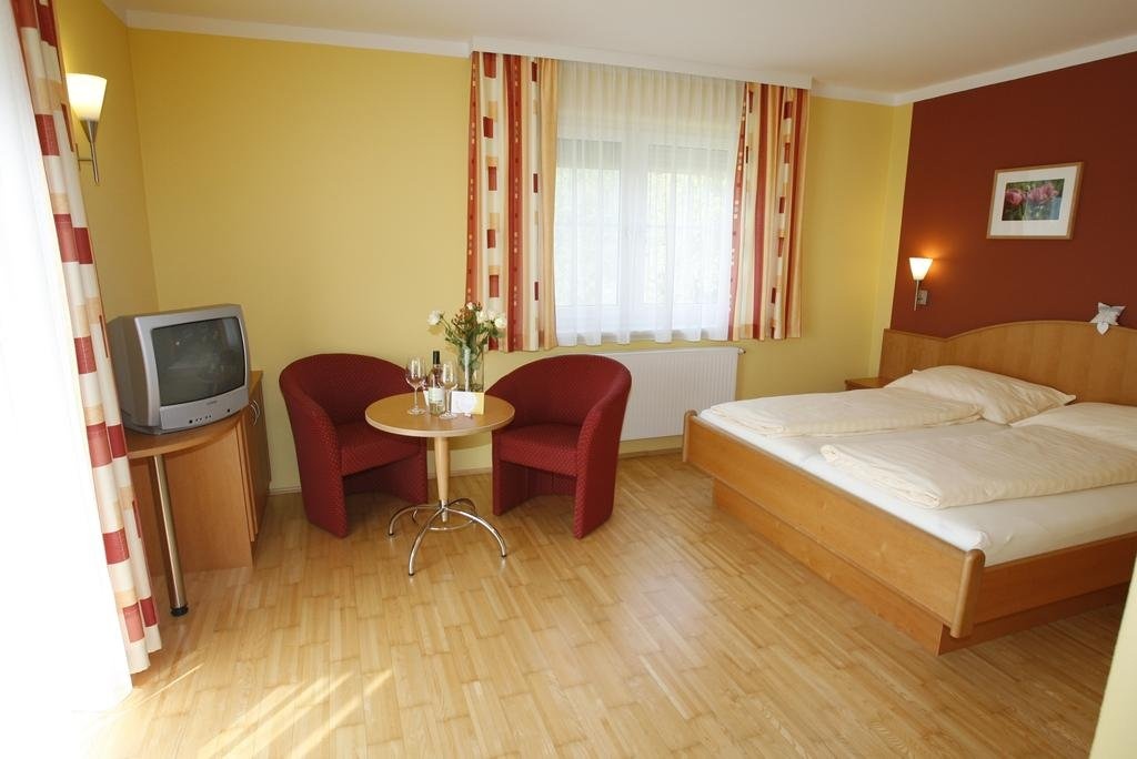 Golf & Therme Sonnenpension Hotel Garni