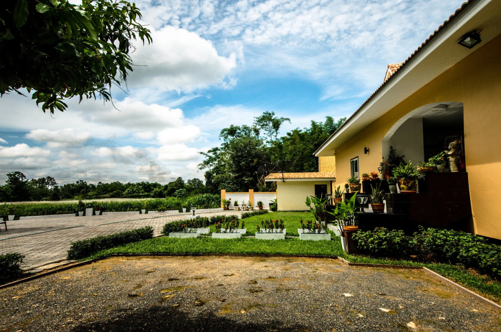 Nok Resort & Hotel