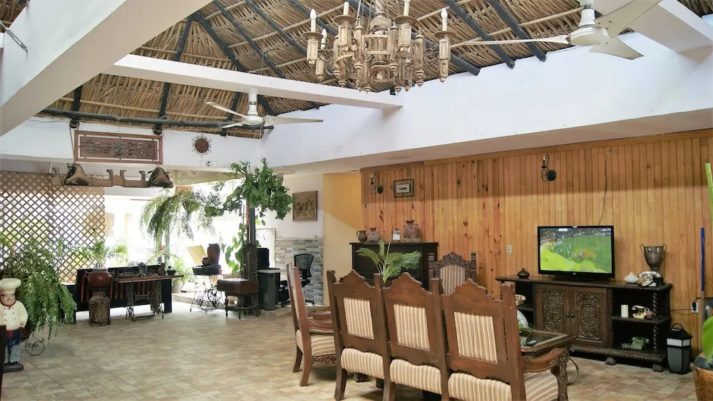 Hotel La Estancia