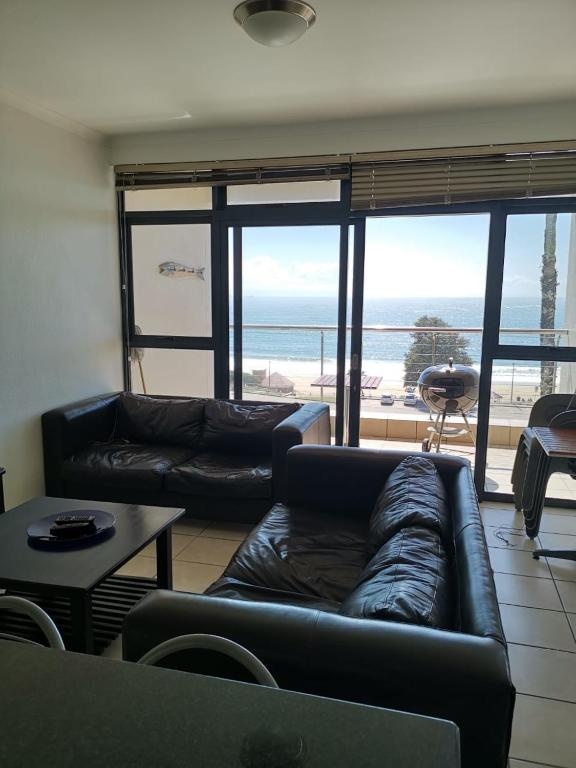 Point Village Accommodation - Santos 40