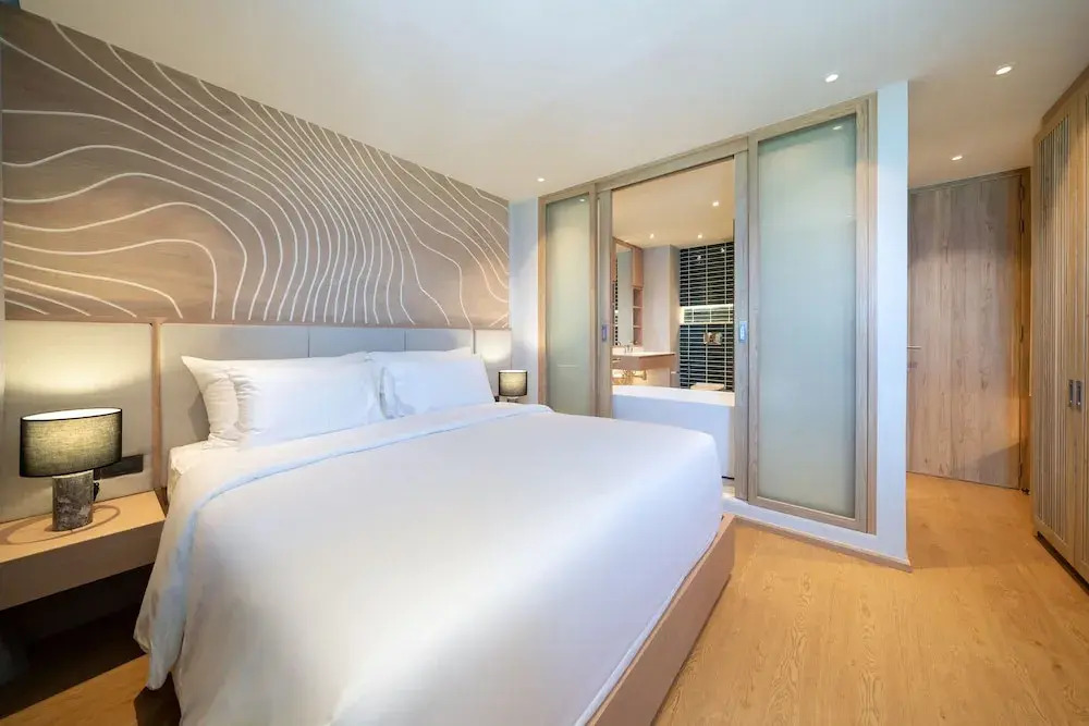 Sea View Chic Design 2BR Karon Condo 16C