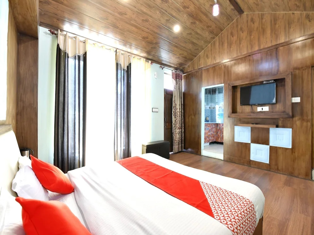 OYO 13364 Home Scenic View Cottage Naggar Road