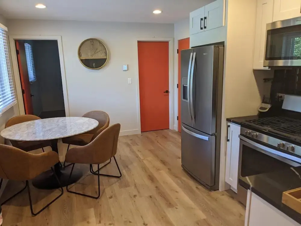 4411 Inn & Suites