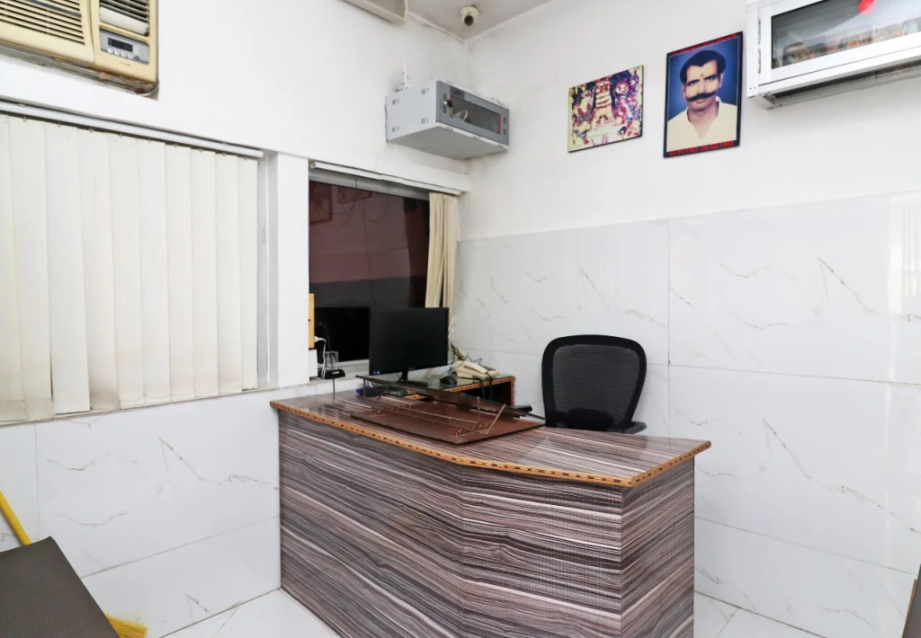 Tribhuvan Palace by OYO Rooms
