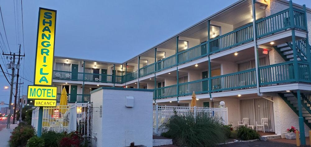 Shangri-La Motel