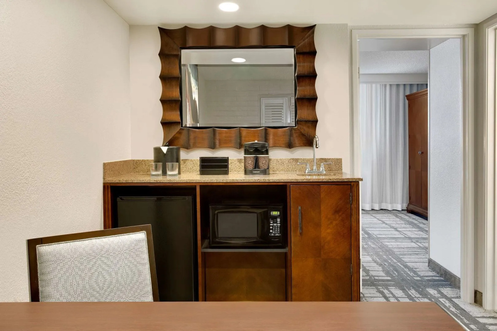 Embassy Suites by Hilton Orlando International Drive Convention Center