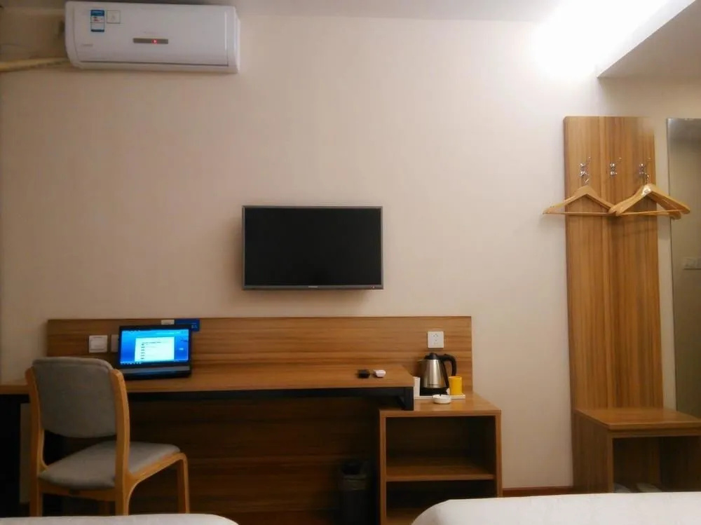 Eaka 365 Hotel