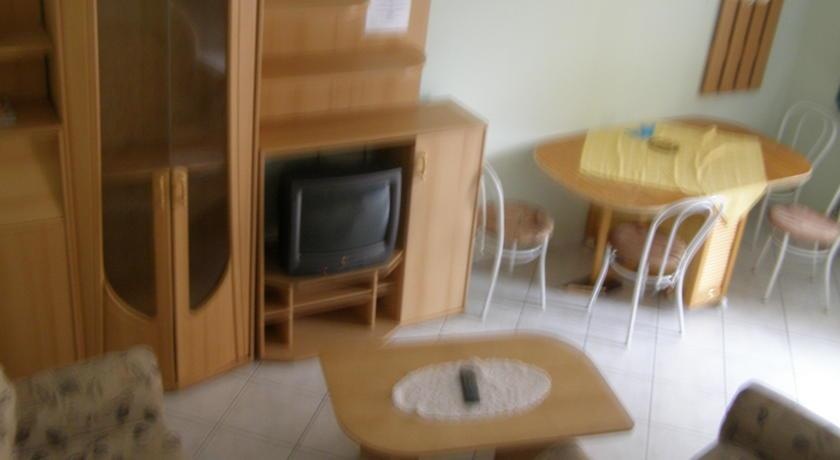 Óvár Apartman