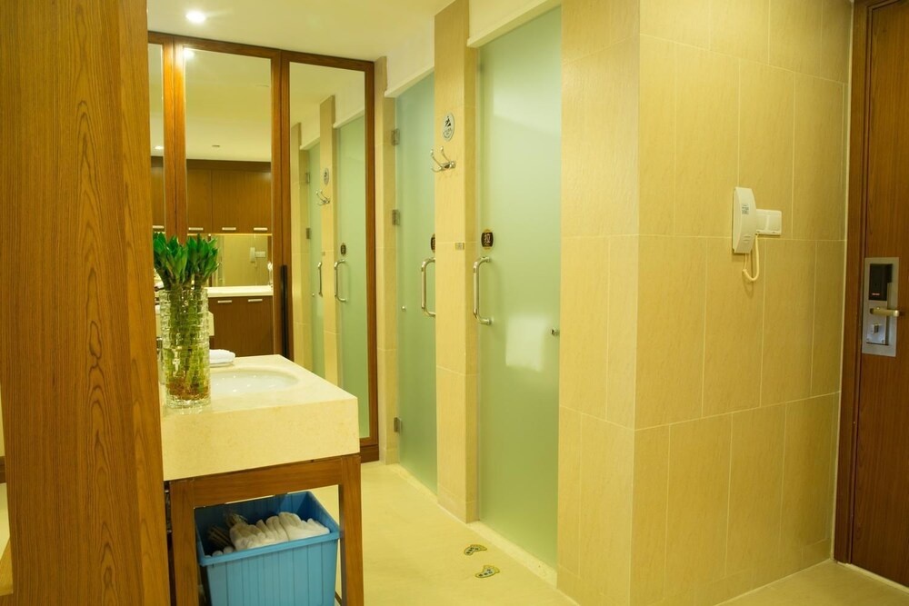 Yijing Holiday Hotel