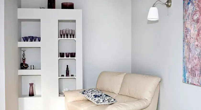 Villa B&B Guest House Modlin Airport