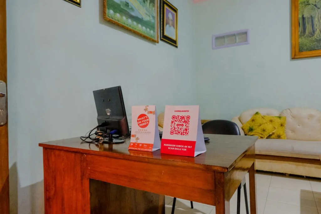 RedDoorz Syariah near Batu Night Spectacular 3