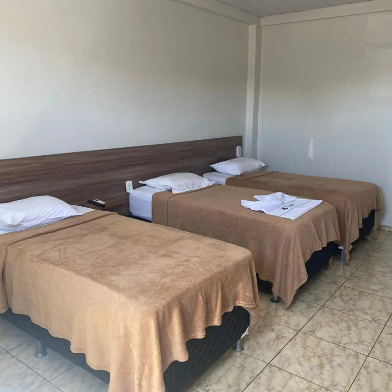 Hotel Verde Mares