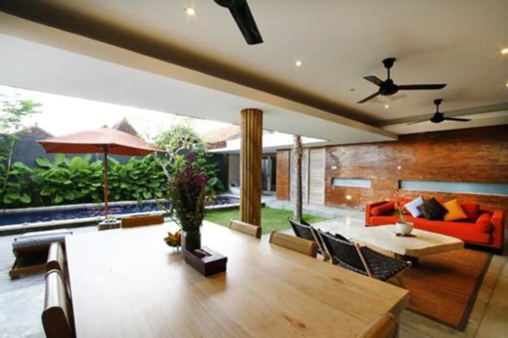 The Grove Bumbak