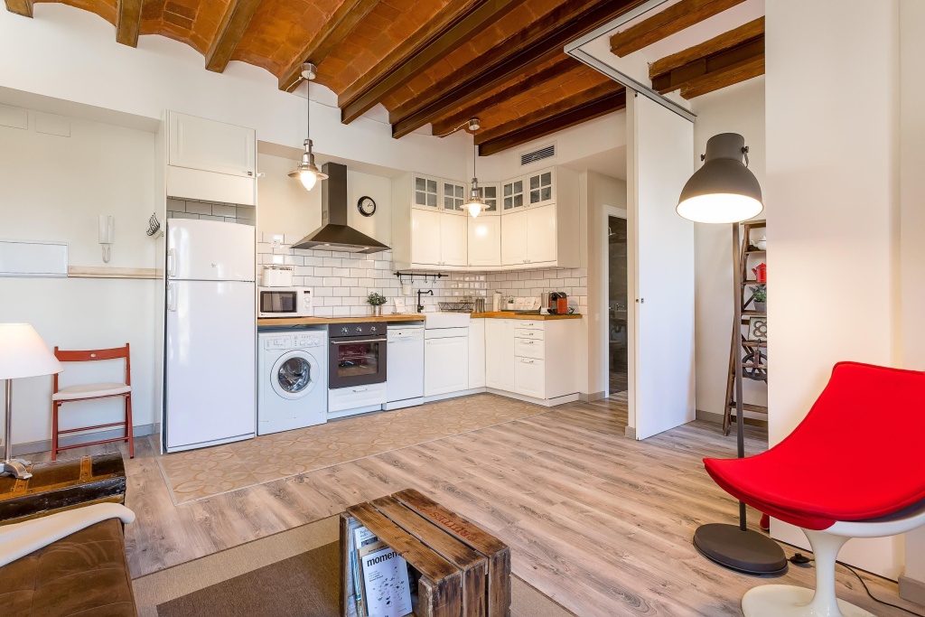 1 Bedroom Vintage Suite With Balcony, 2Nd Floor - Hoa 42158