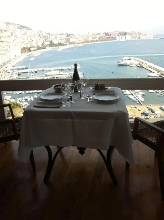 Suite 52