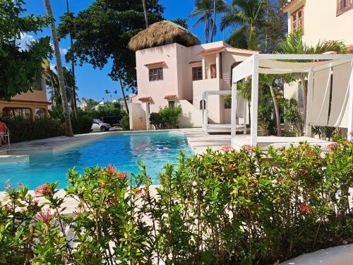 Beach Villas & Apartments Larimar