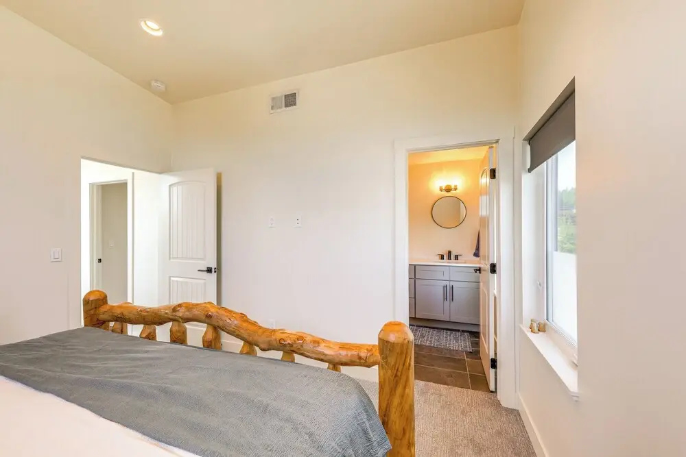 1 Mi to Lake: Upscale Condo in Whitefish Resort