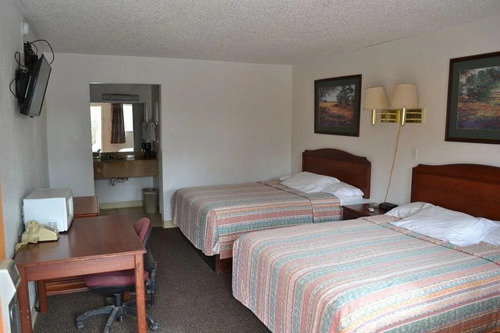 Budget Inn & Suites