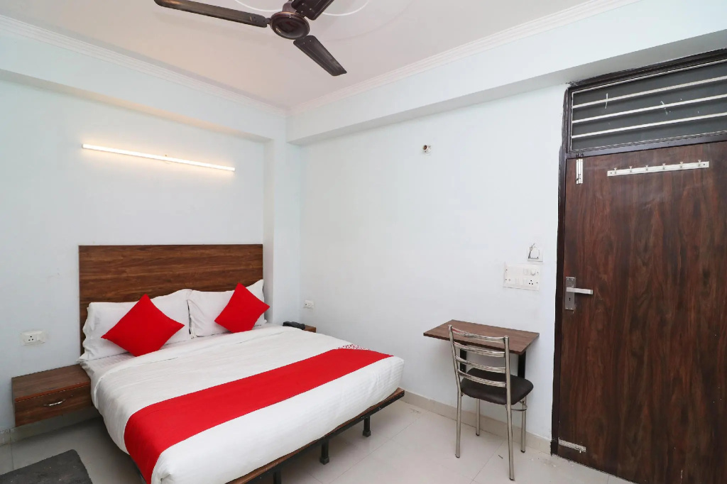Super Hotel O Sathguru Residency Near New Ashok Nagar Metro Station