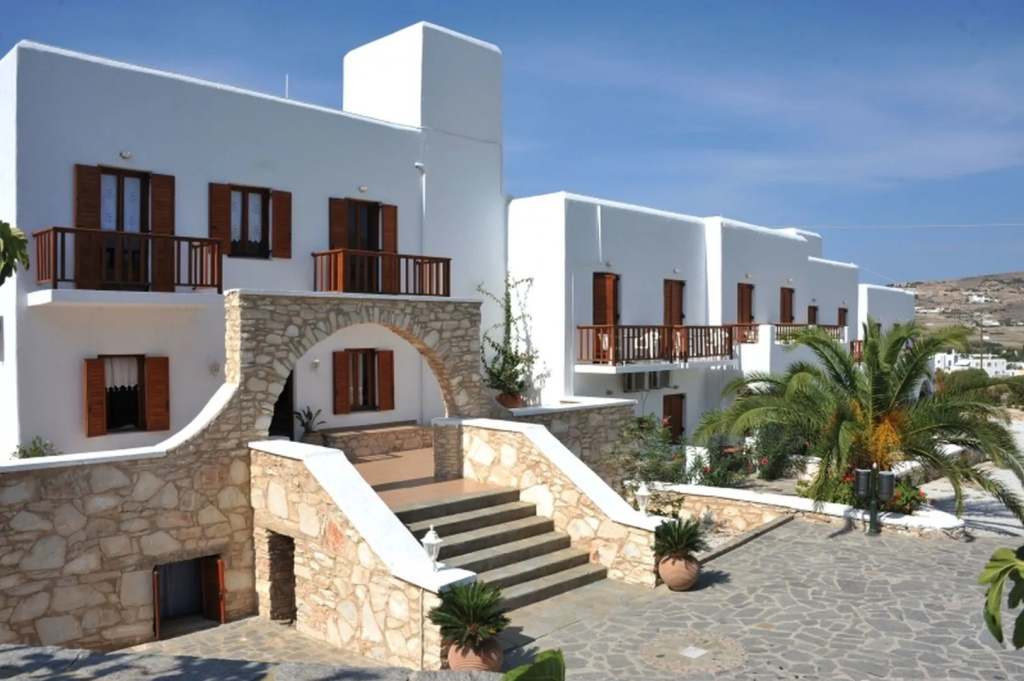 Eri Hotel