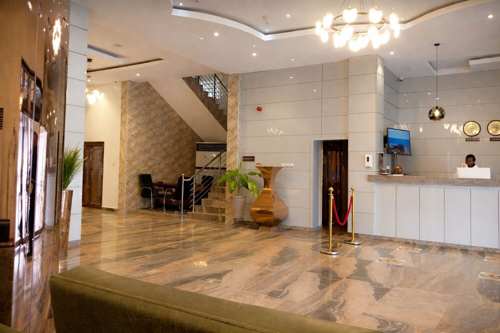 Pinnacle Castle Hotel Asaba